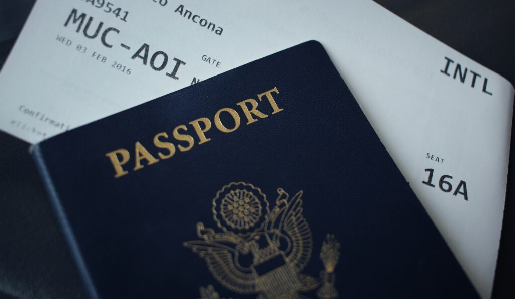 réservez des vols pas chers vers de nombreuses destinations avec notre comparateur de vols. trouvez les meilleures offres de billets d'avion et envolez-vous vers vos destinations de rêve.